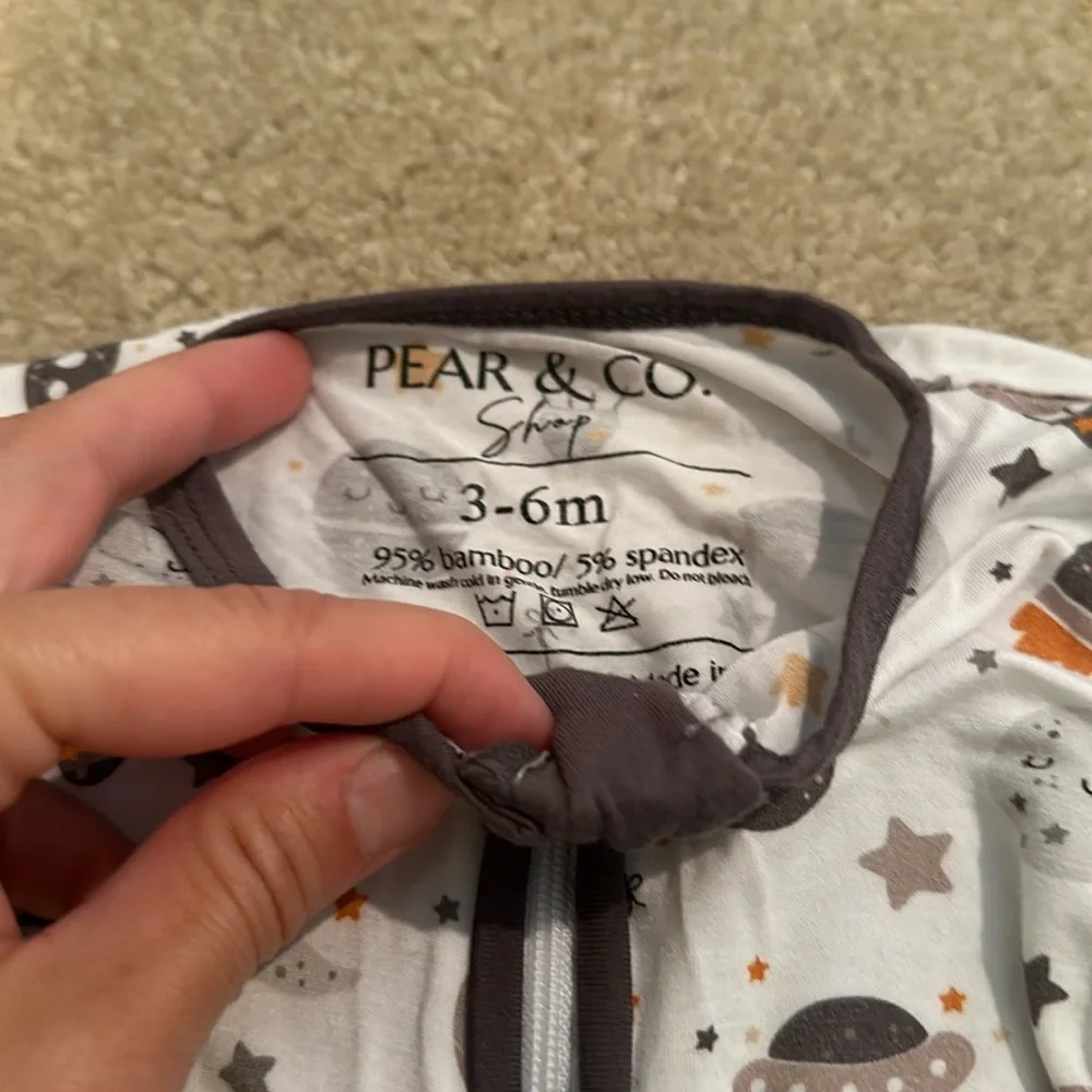 Pear and Co space balloon footie